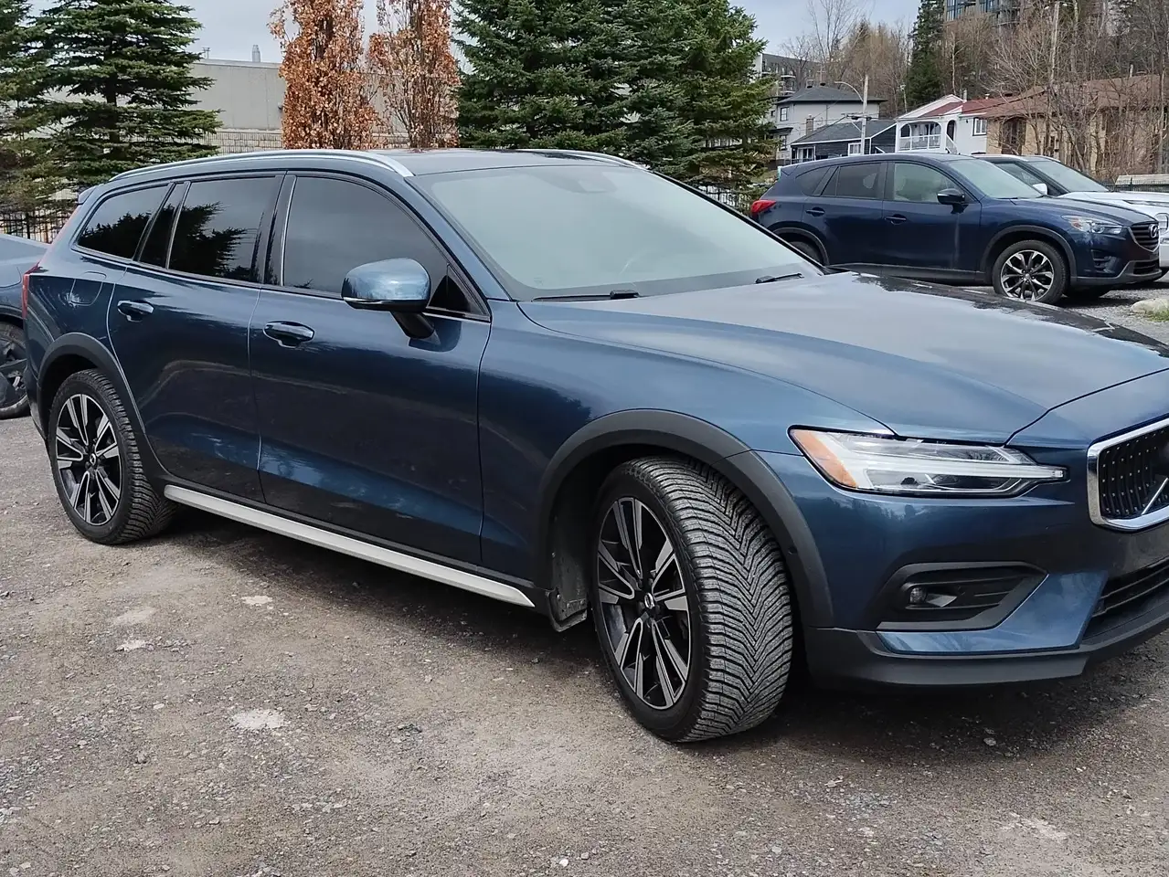 Volvo V60 Cross Country снимка Volvo V60 Cross Country