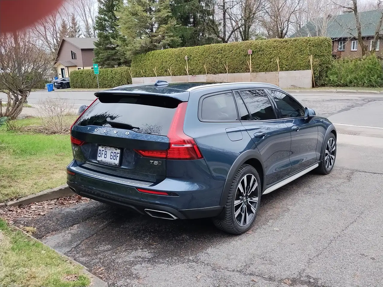 Volvo V60 Cross Country снимка Volvo V60 Cross Country