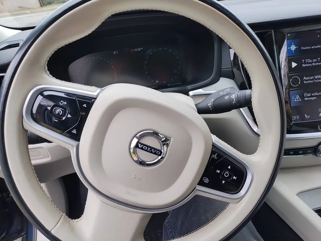 Volvo V60 Cross Country снимка Volvo V60 Cross Country