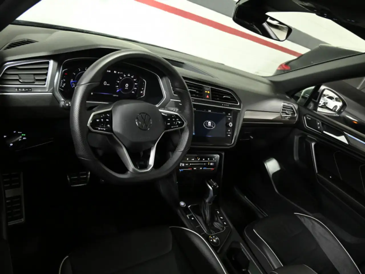 Volkswagen Tiguan снимка Volkswagen Tiguan