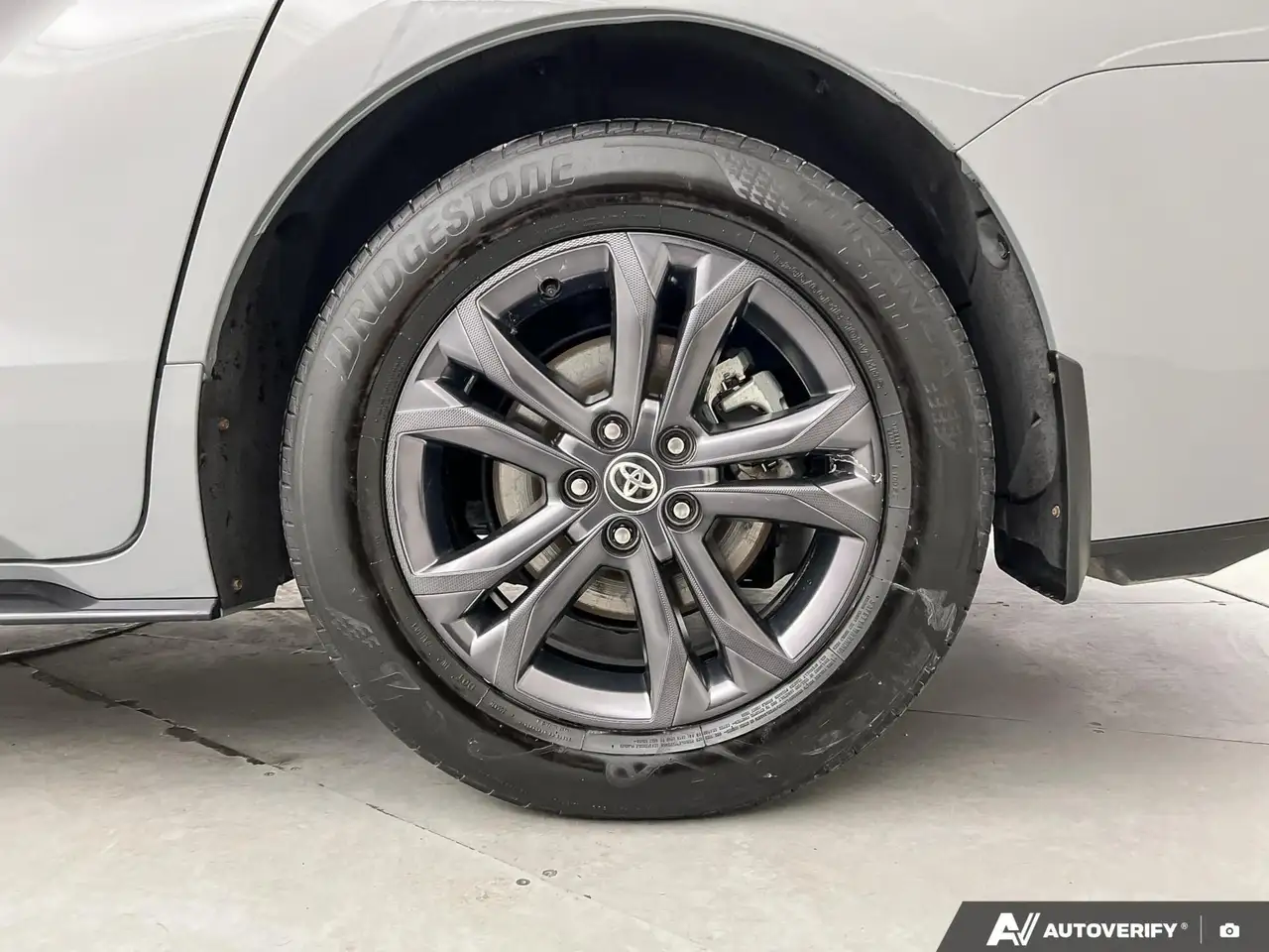Toyota Sienna снимка Toyota Sienna