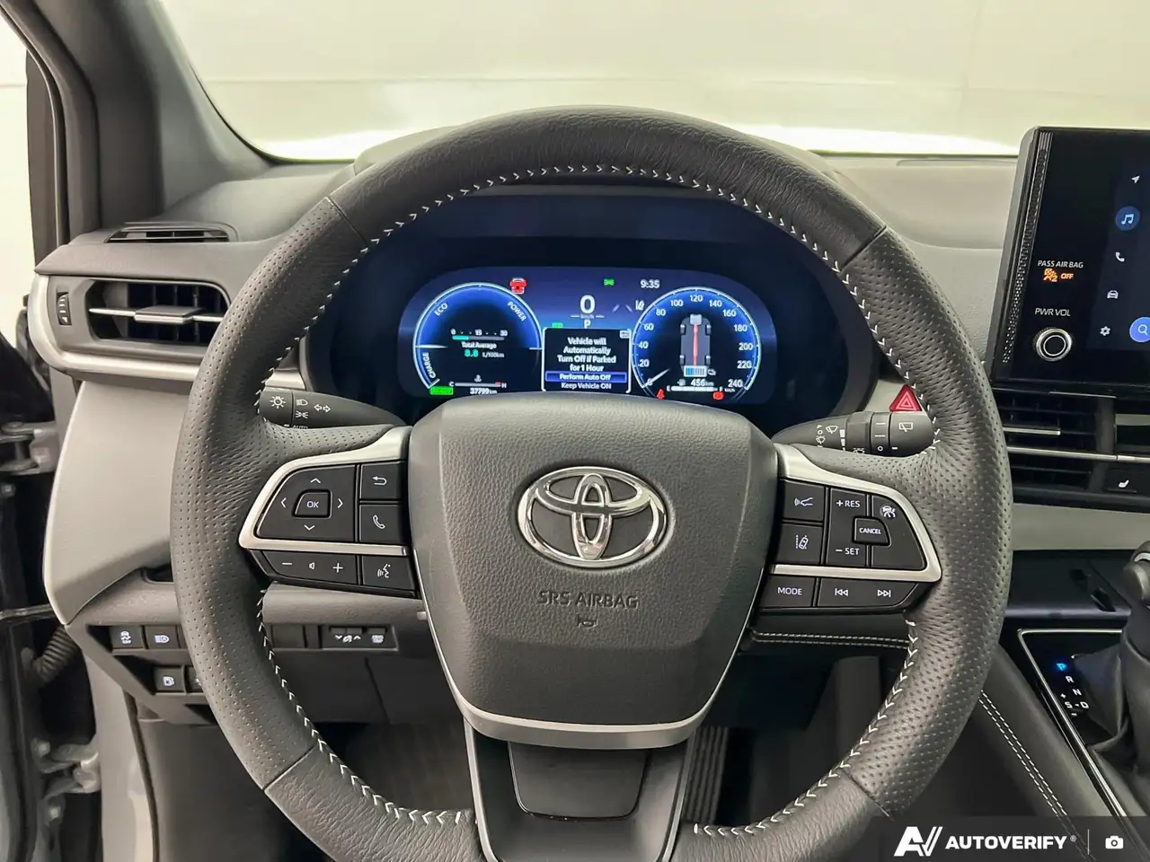 Toyota Sienna снимка Toyota Sienna
