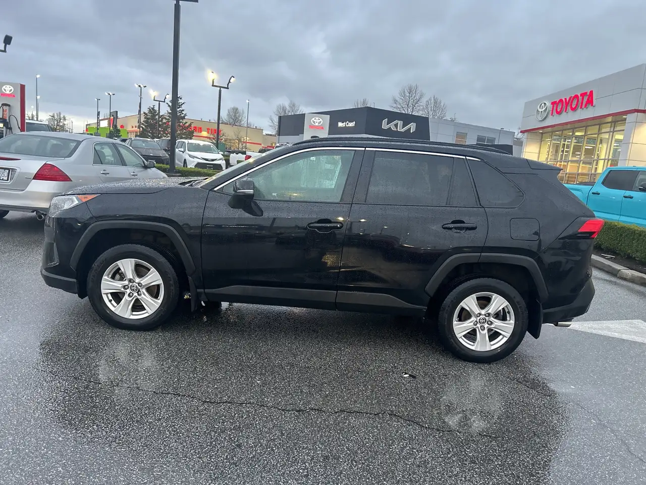 Toyota RAV 4 photo Toyota RAV 4
