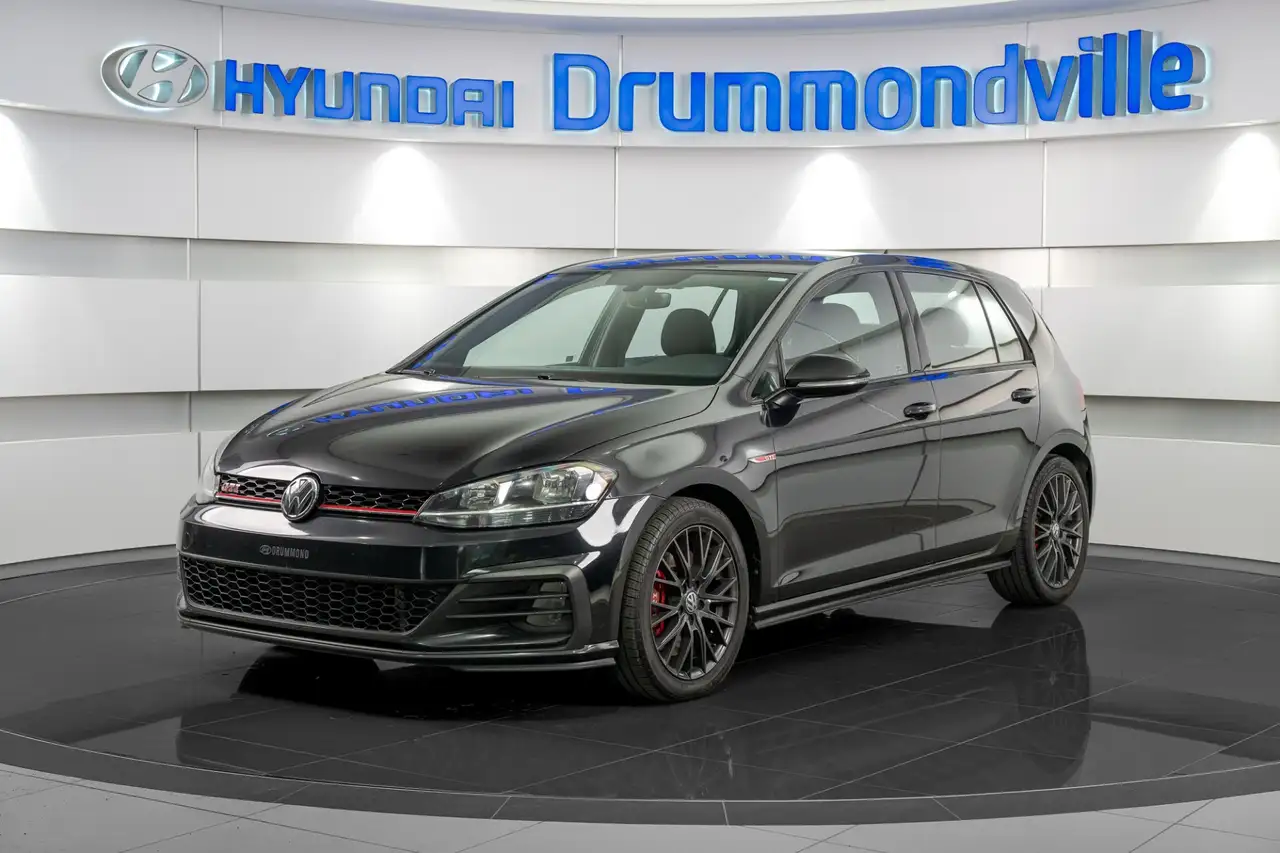 Volkswagen Golf GTI снимка Volkswagen Golf GTI