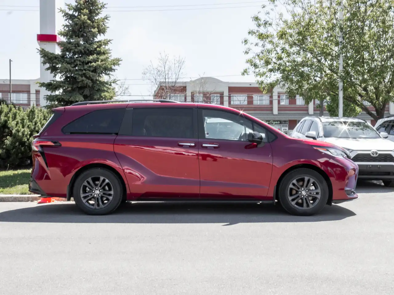 Toyota Sienna снимка Toyota Sienna