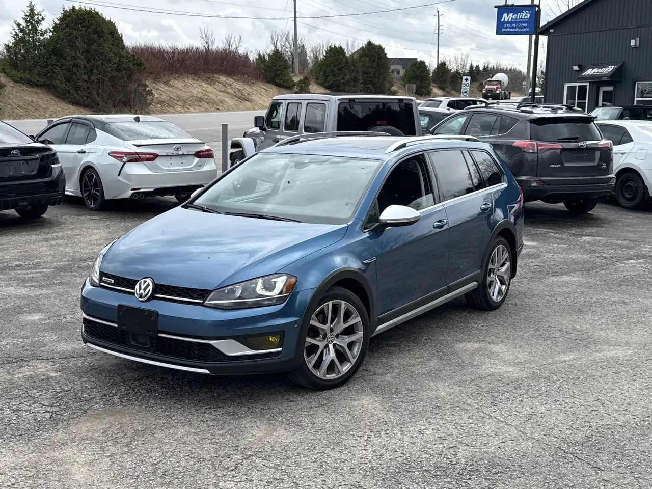 Volkswagen Golf photo Volkswagen Golf