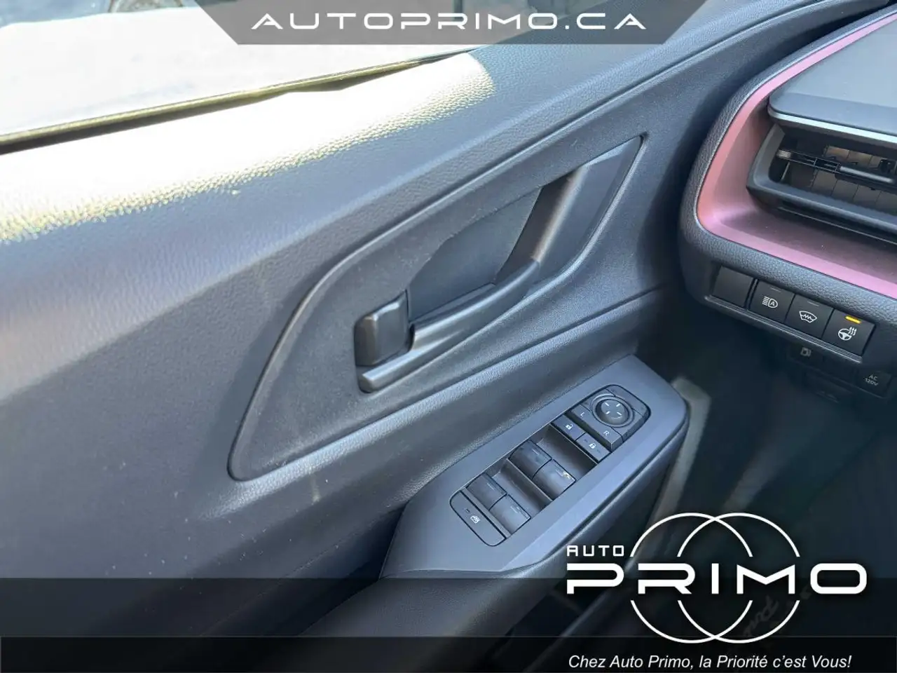 Toyota Prius Prime снимка Toyota Prius Prime