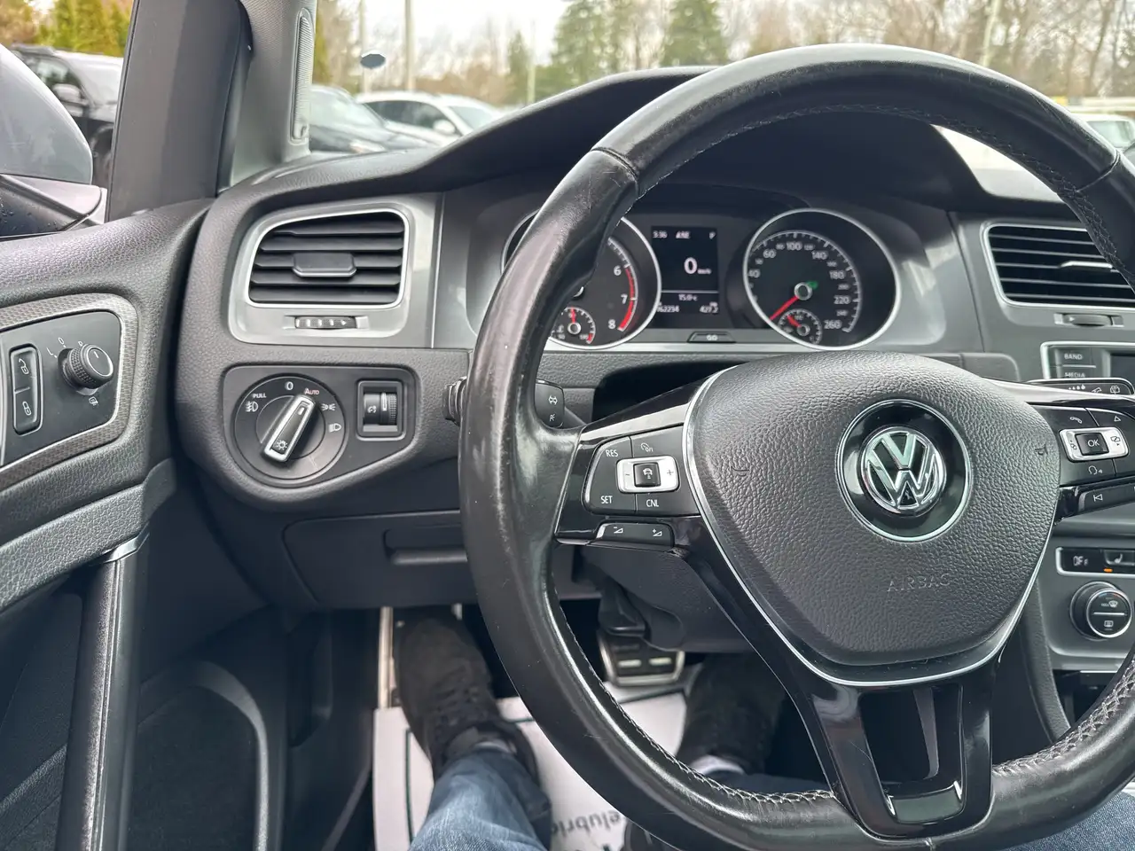 Volkswagen Golf photo Volkswagen Golf