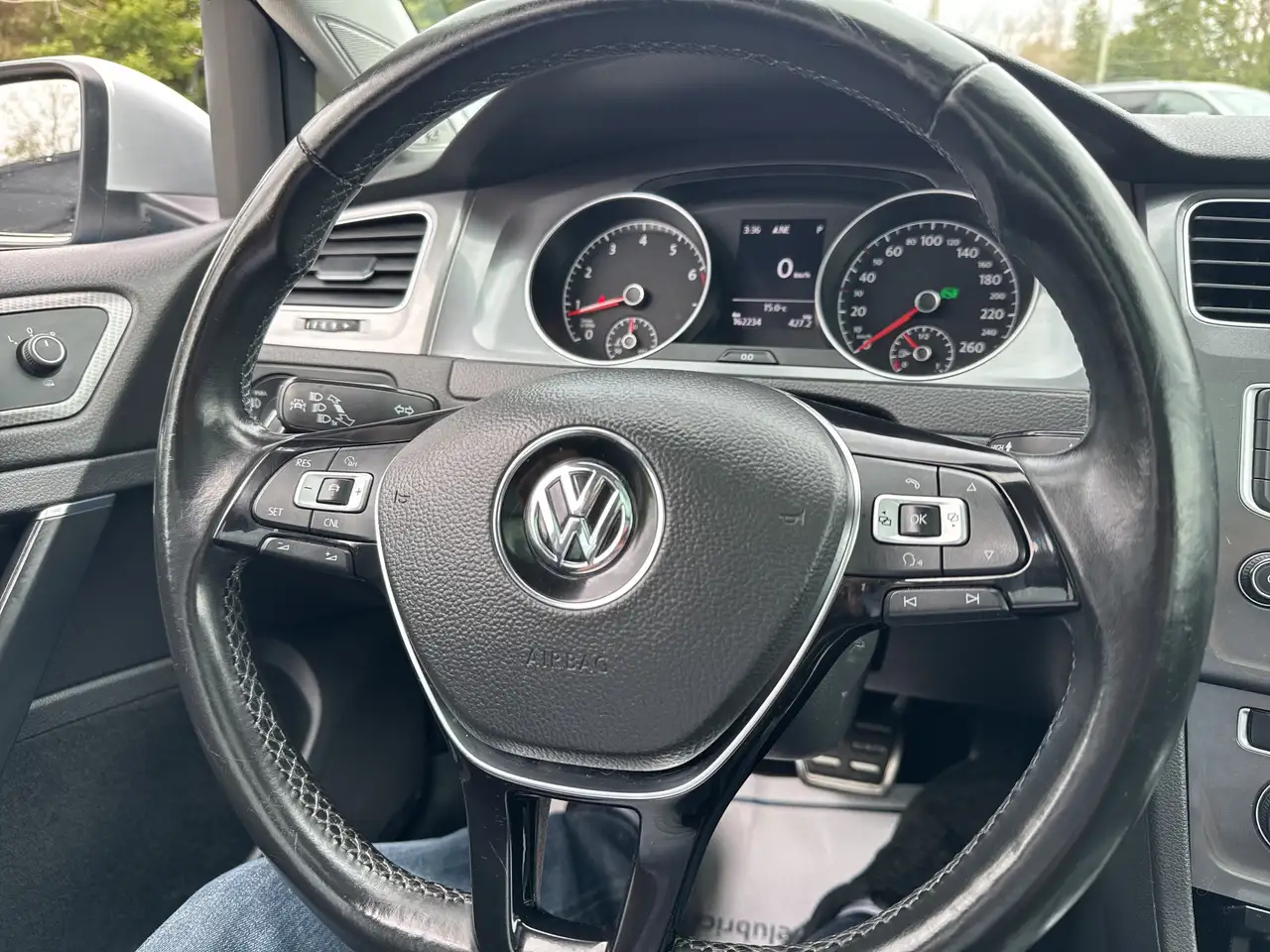 Volkswagen Golf photo Volkswagen Golf
