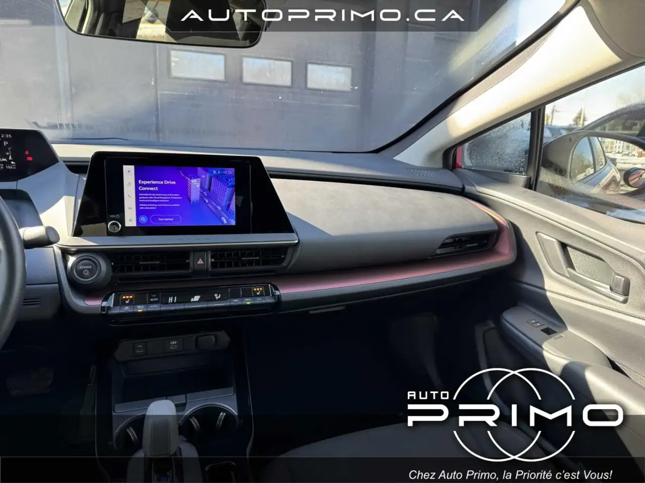 Toyota Prius Prime снимка Toyota Prius Prime