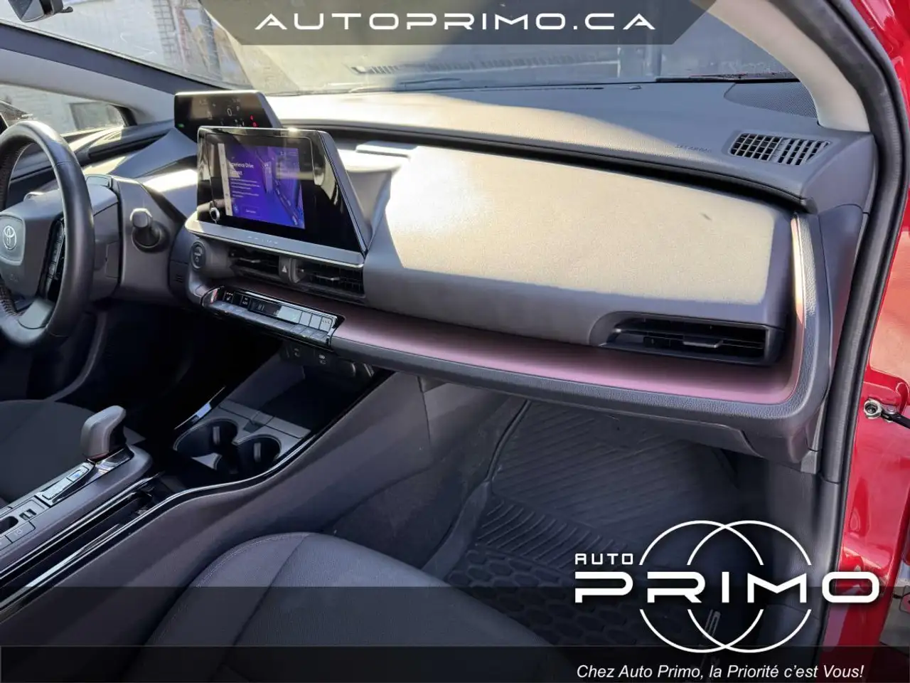 Toyota Prius Prime снимка Toyota Prius Prime