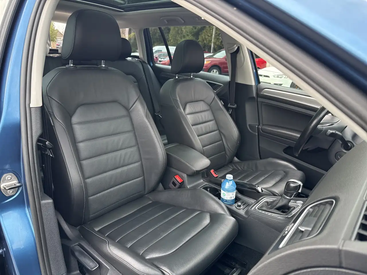 Volkswagen Golf photo Volkswagen Golf
