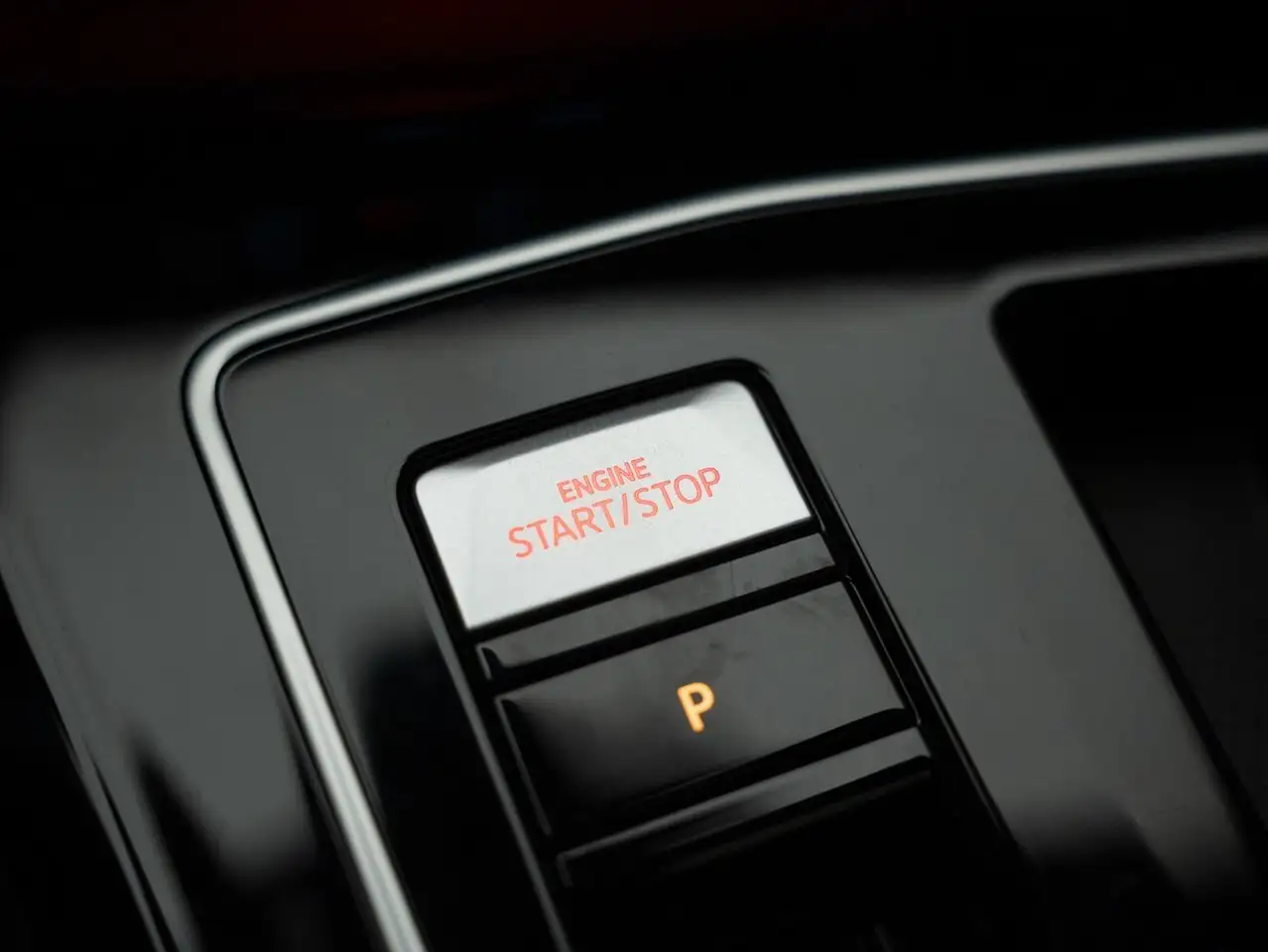 Volkswagen Golf GTI снимка Volkswagen Golf GTI