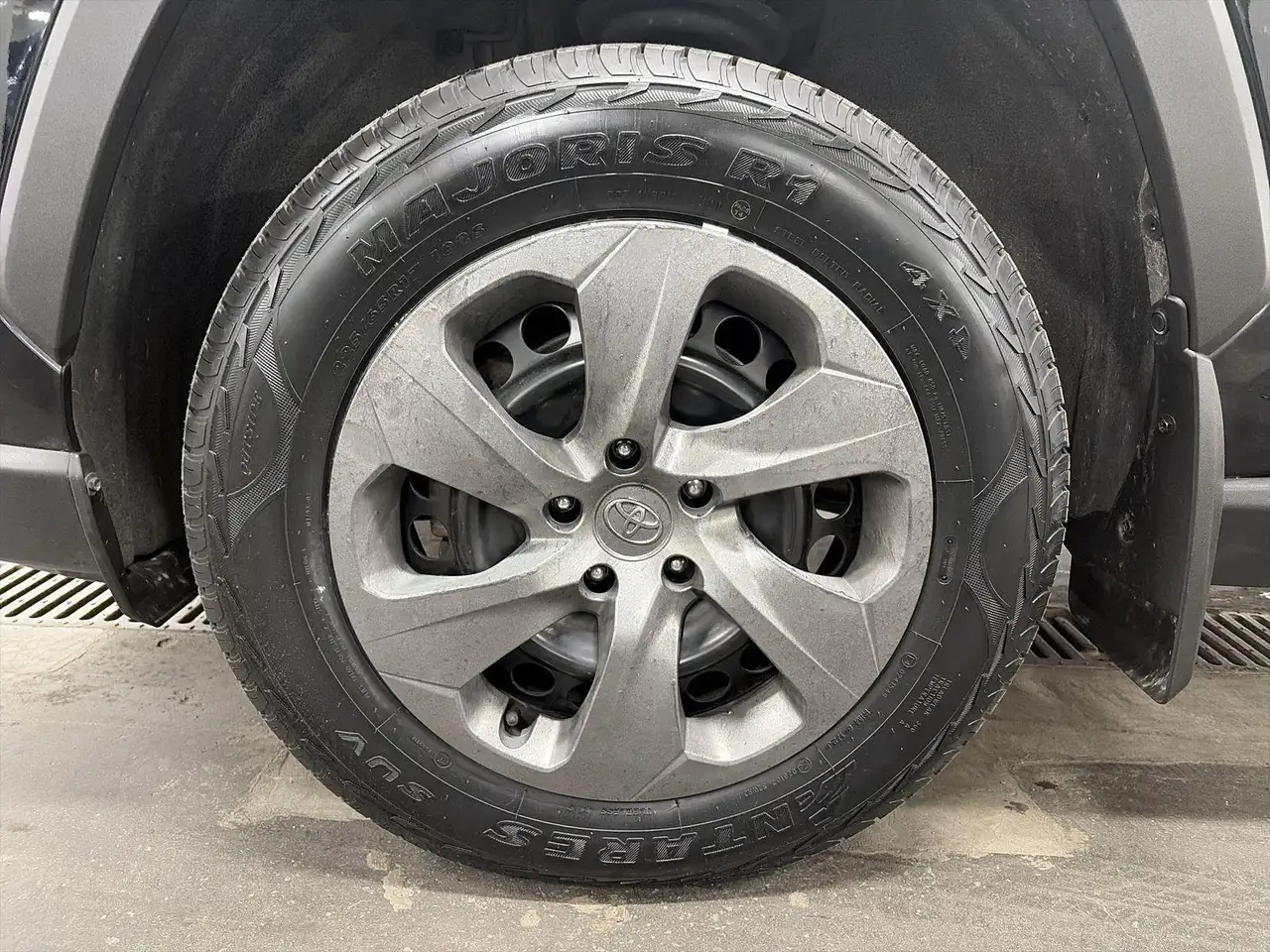 Toyota RAV 4 снимка Toyota RAV 4