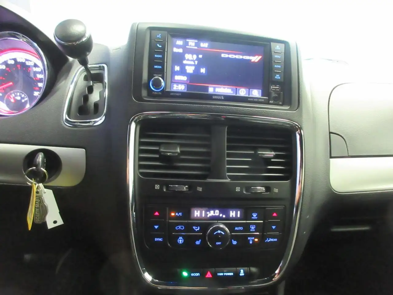 Dodge Grand Caravan снимка Dodge Grand Caravan