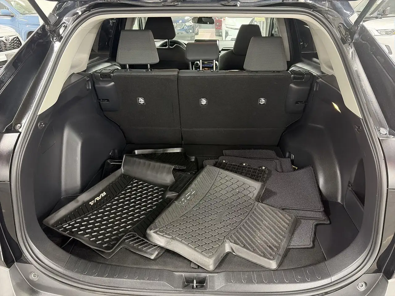 Toyota RAV 4 снимка Toyota RAV 4
