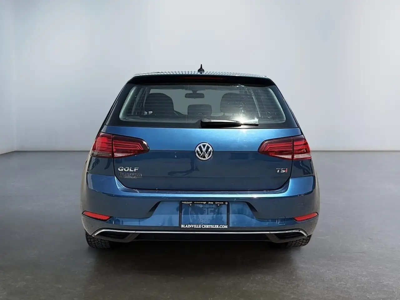 Volkswagen Golf снимка Volkswagen Golf