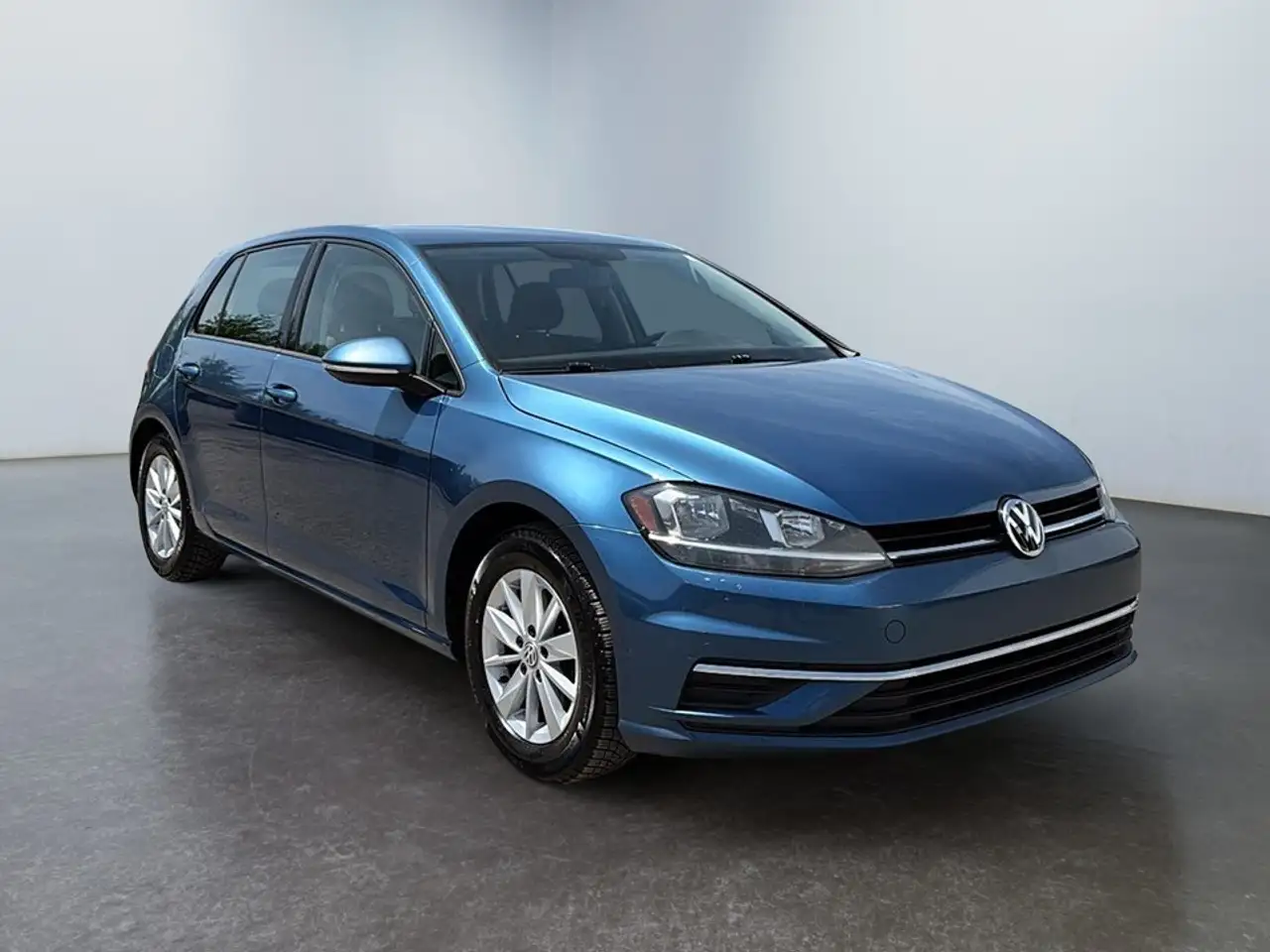 Volkswagen Golf снимка Volkswagen Golf