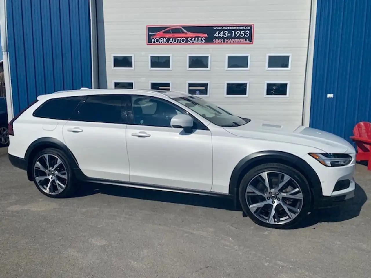 2022 Volvo V90 Cross Country
