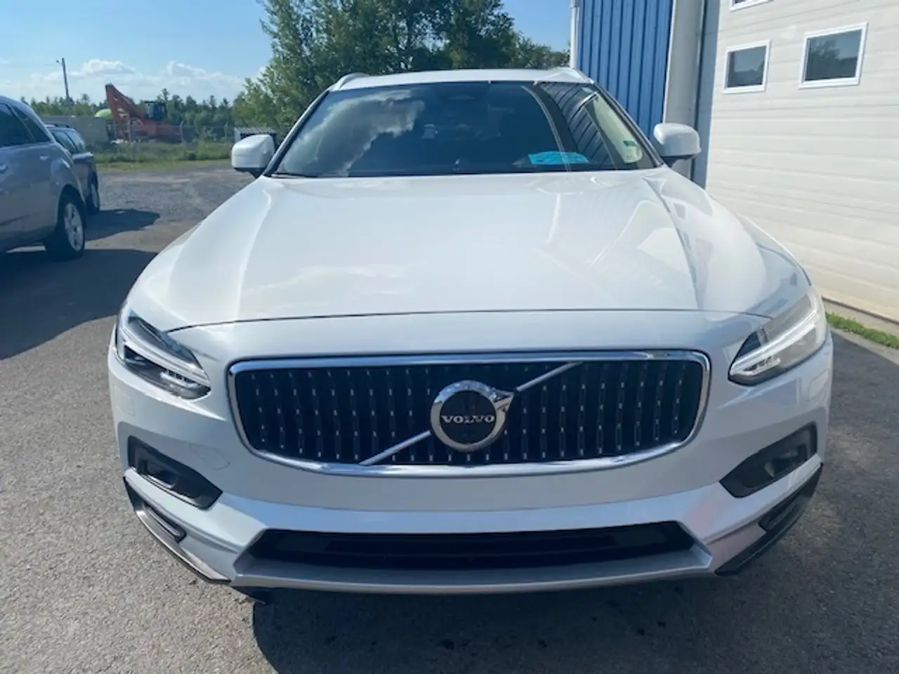 Volvo V90 Cross Country снимка Volvo V90 Cross Country