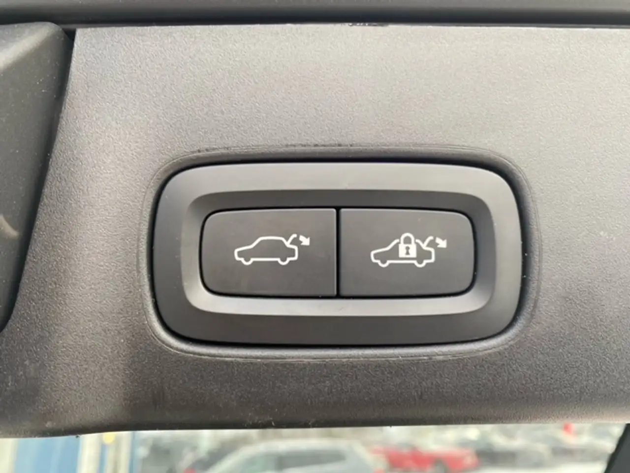 Volvo V90 Cross Country снимка Volvo V90 Cross Country