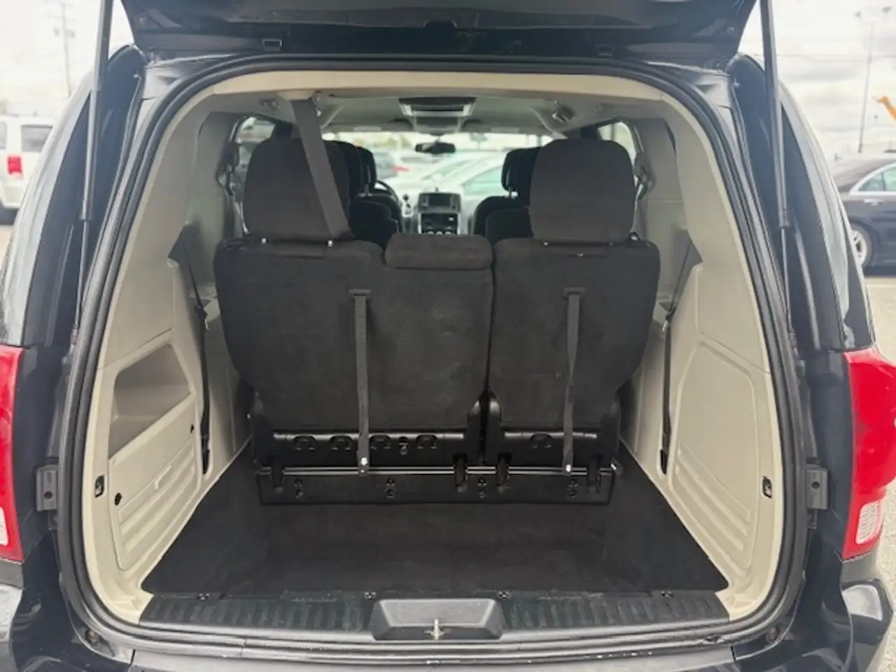 Dodge Grand Caravan fotografie Dodge Grand Caravan
