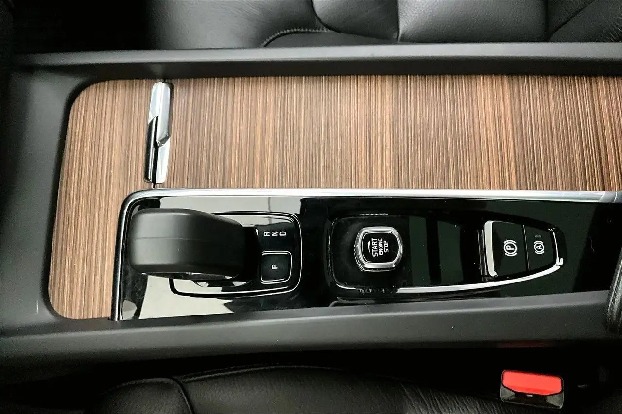 Volvo XC60 снимка Volvo XC60