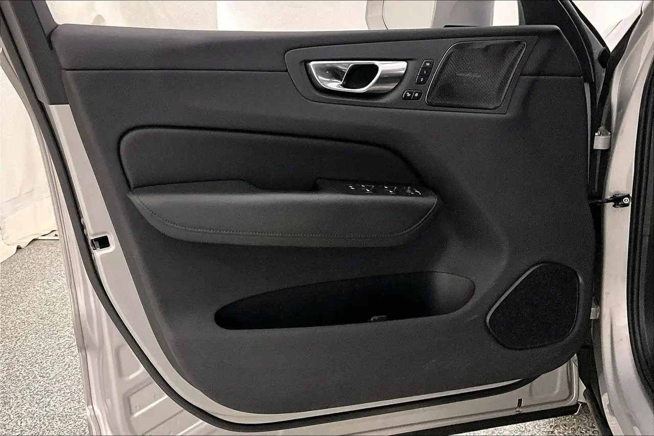 Volvo XC60 снимка Volvo XC60