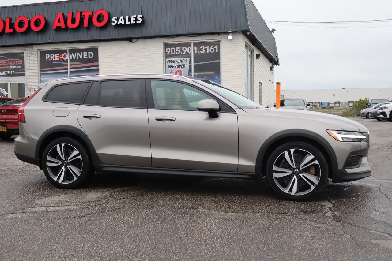 2020 Volvo V60 Cross Country