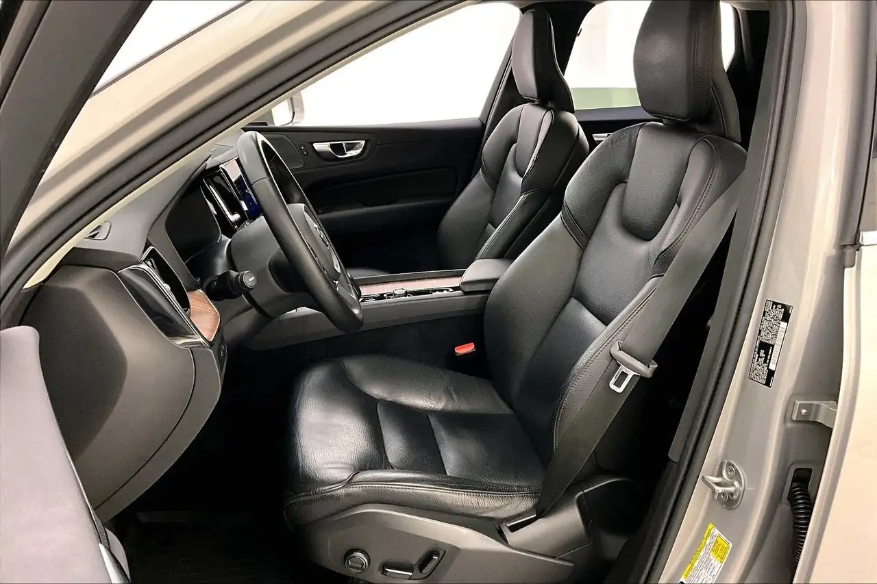 Volvo XC60 снимка Volvo XC60
