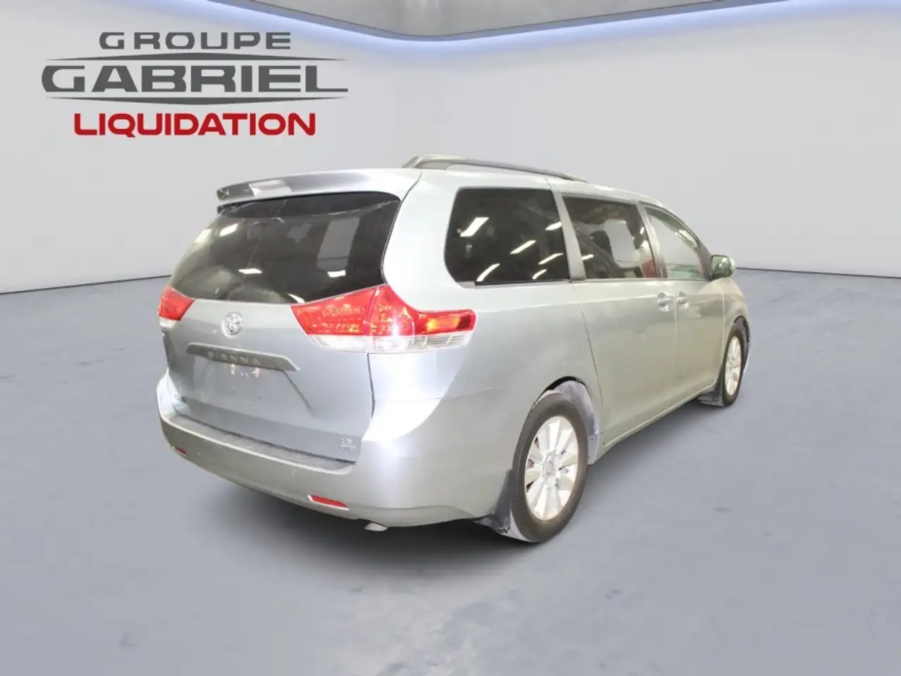 Toyota Sienna снимка Toyota Sienna