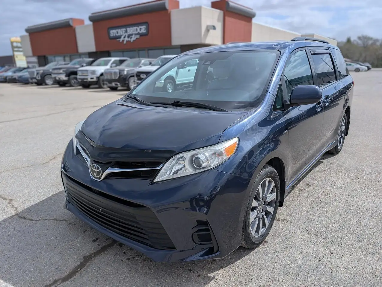 Toyota Sienna fotografie Toyota Sienna