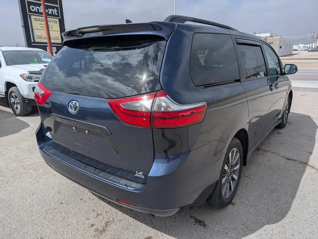 Toyota Sienna fotografie Toyota Sienna