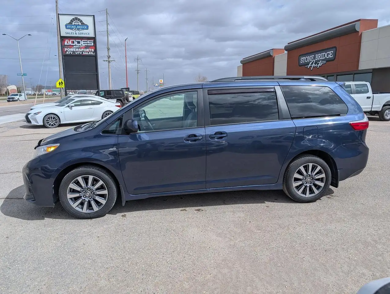 Toyota Sienna fotografie Toyota Sienna
