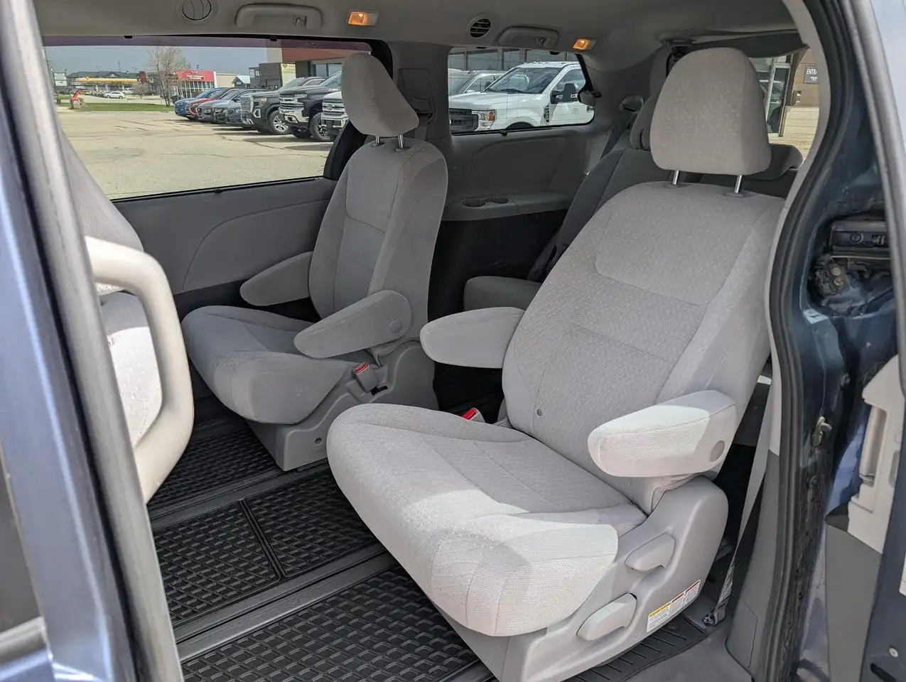 Toyota Sienna fotografie Toyota Sienna