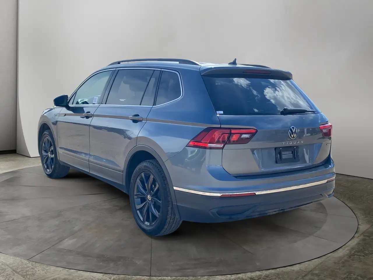 Volkswagen Tiguan снимка Volkswagen Tiguan