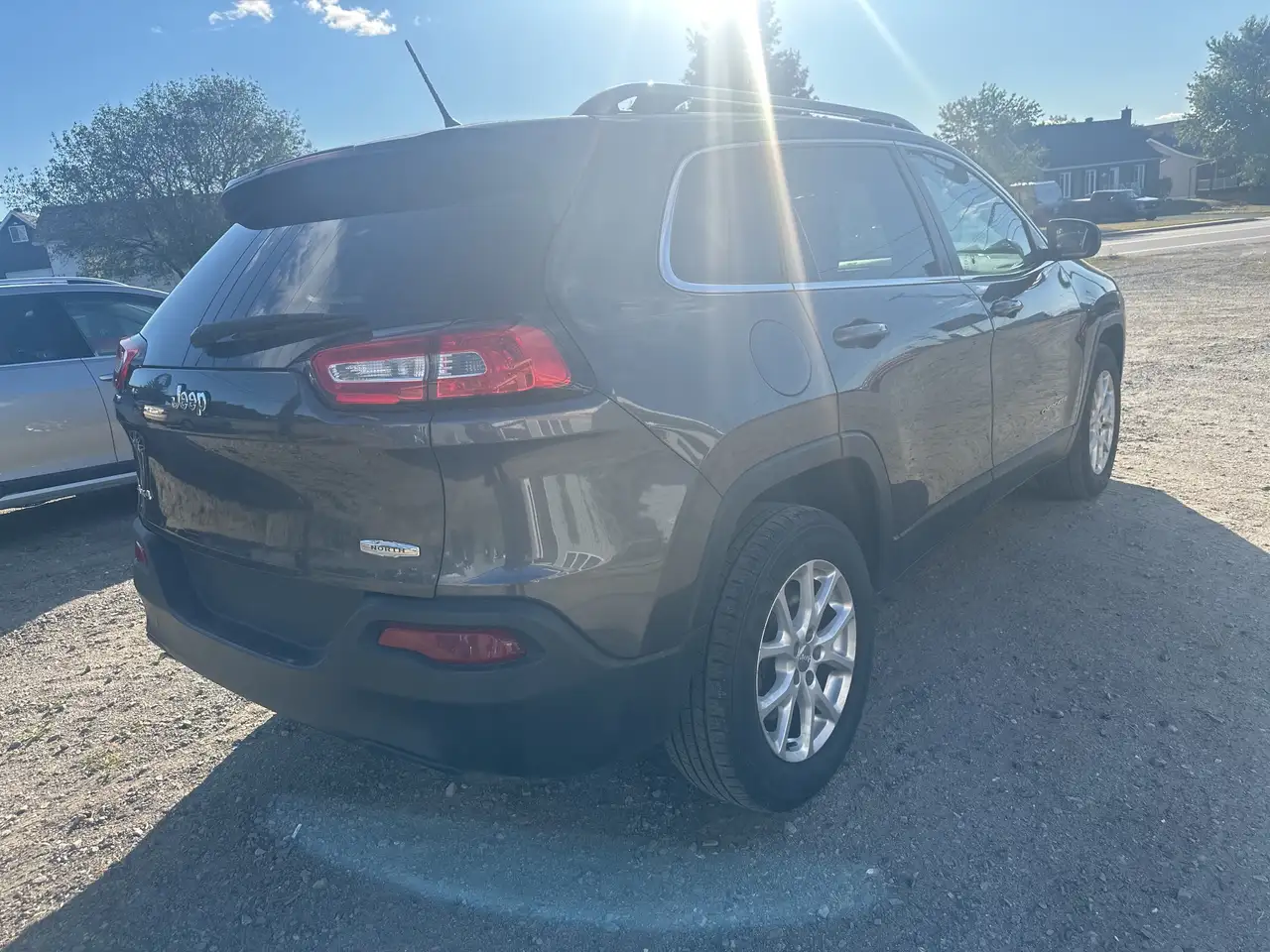 Jeep Cherokee photo Jeep Cherokee