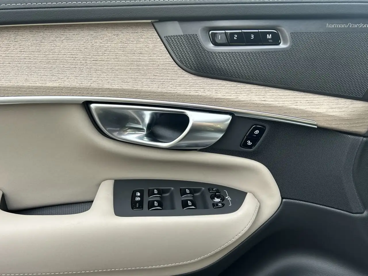 Volvo XC90 снимка Volvo XC90