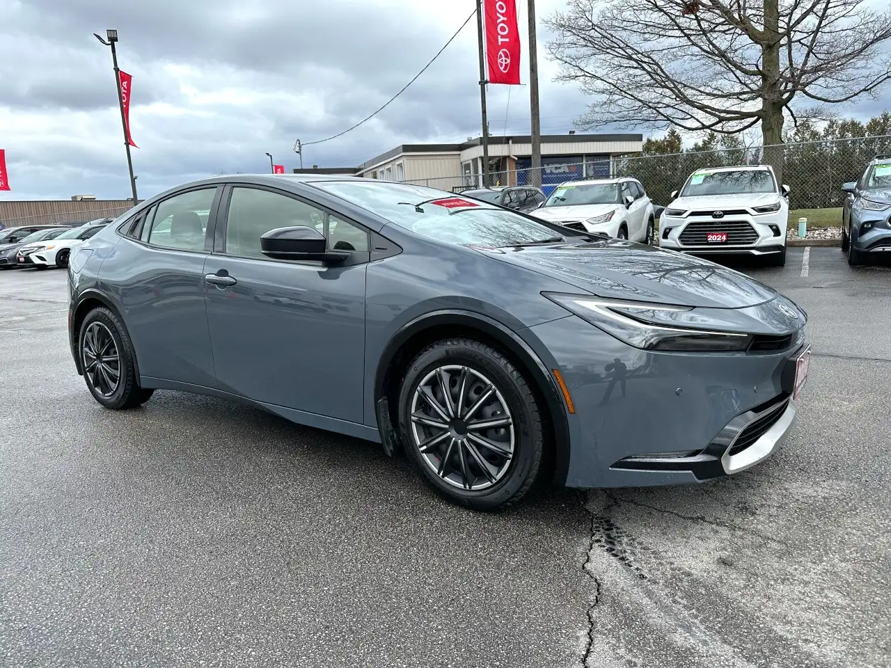 Toyota Prius Prime снимка Toyota Prius Prime
