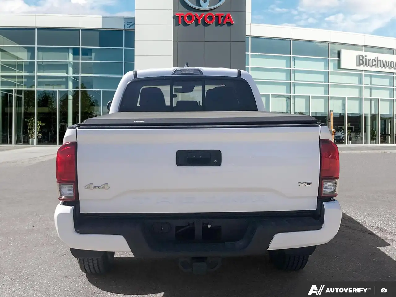 Toyota Tacoma снимка Toyota Tacoma
