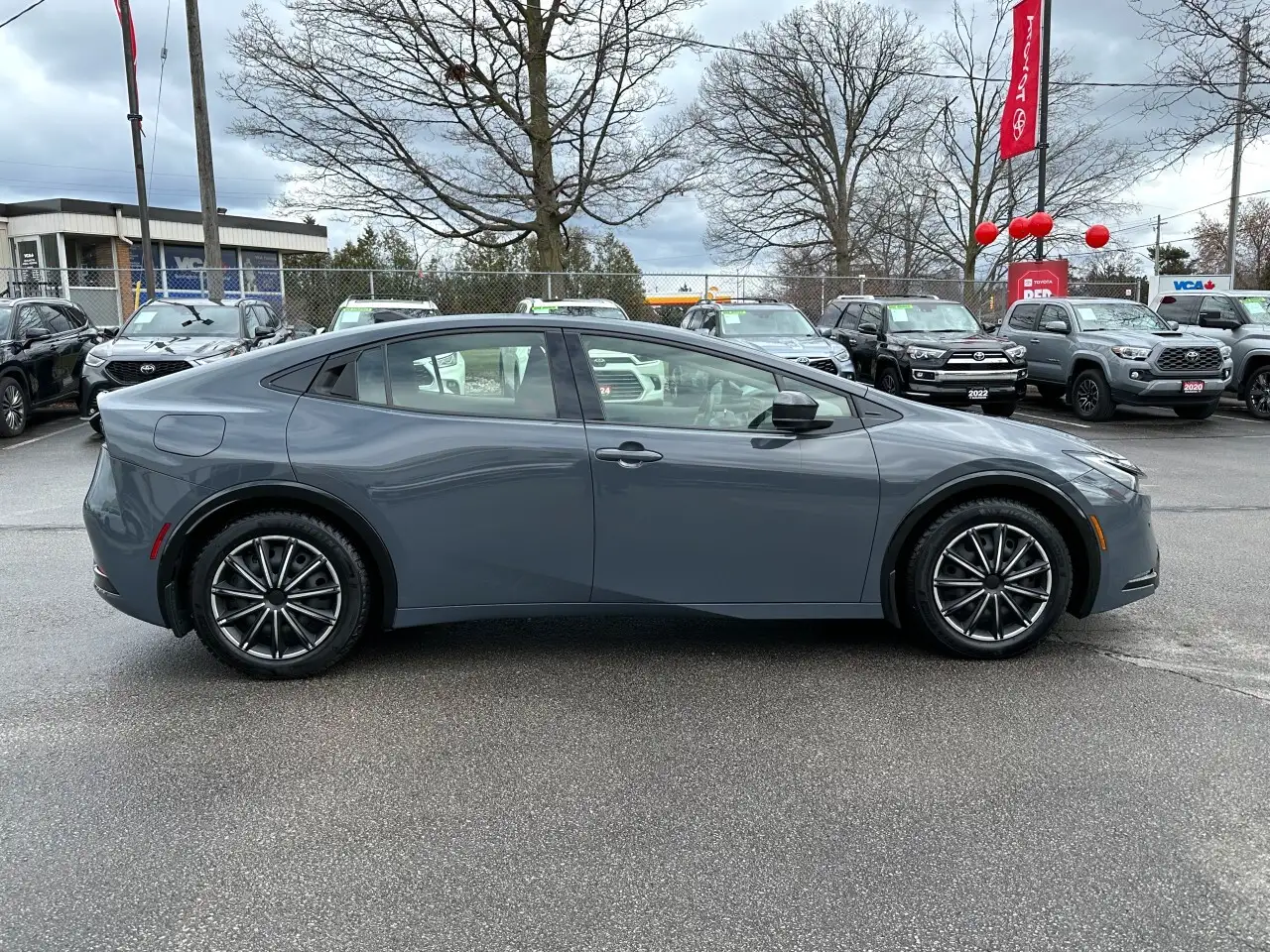 Toyota Prius Prime снимка Toyota Prius Prime