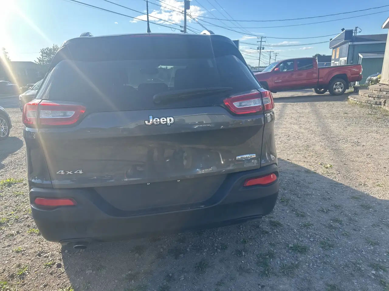 Jeep Cherokee photo Jeep Cherokee
