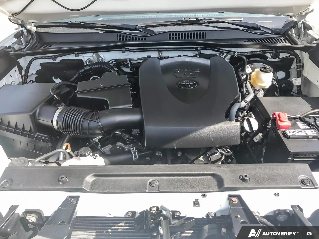 Toyota Tacoma снимка Toyota Tacoma