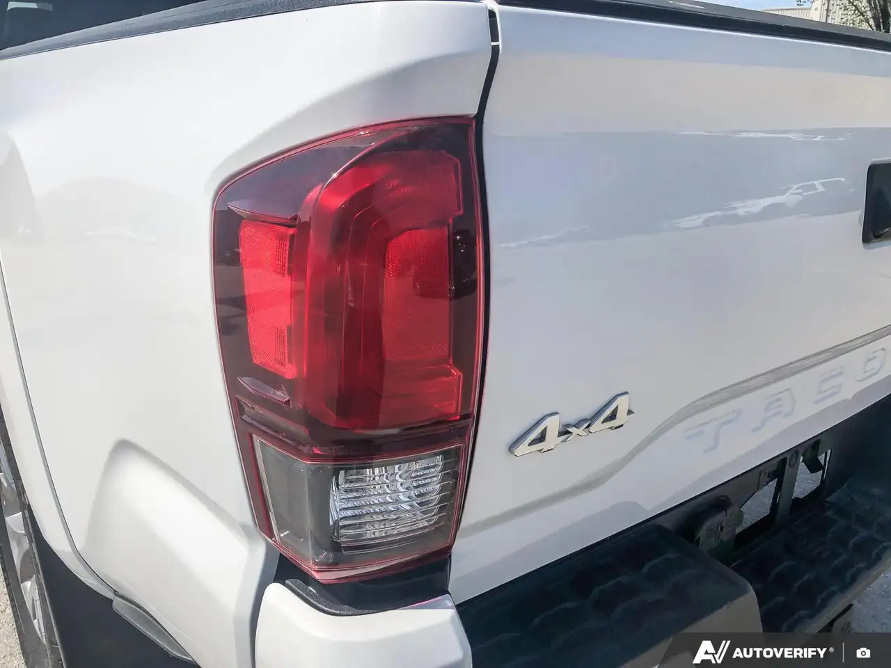 Toyota Tacoma снимка Toyota Tacoma