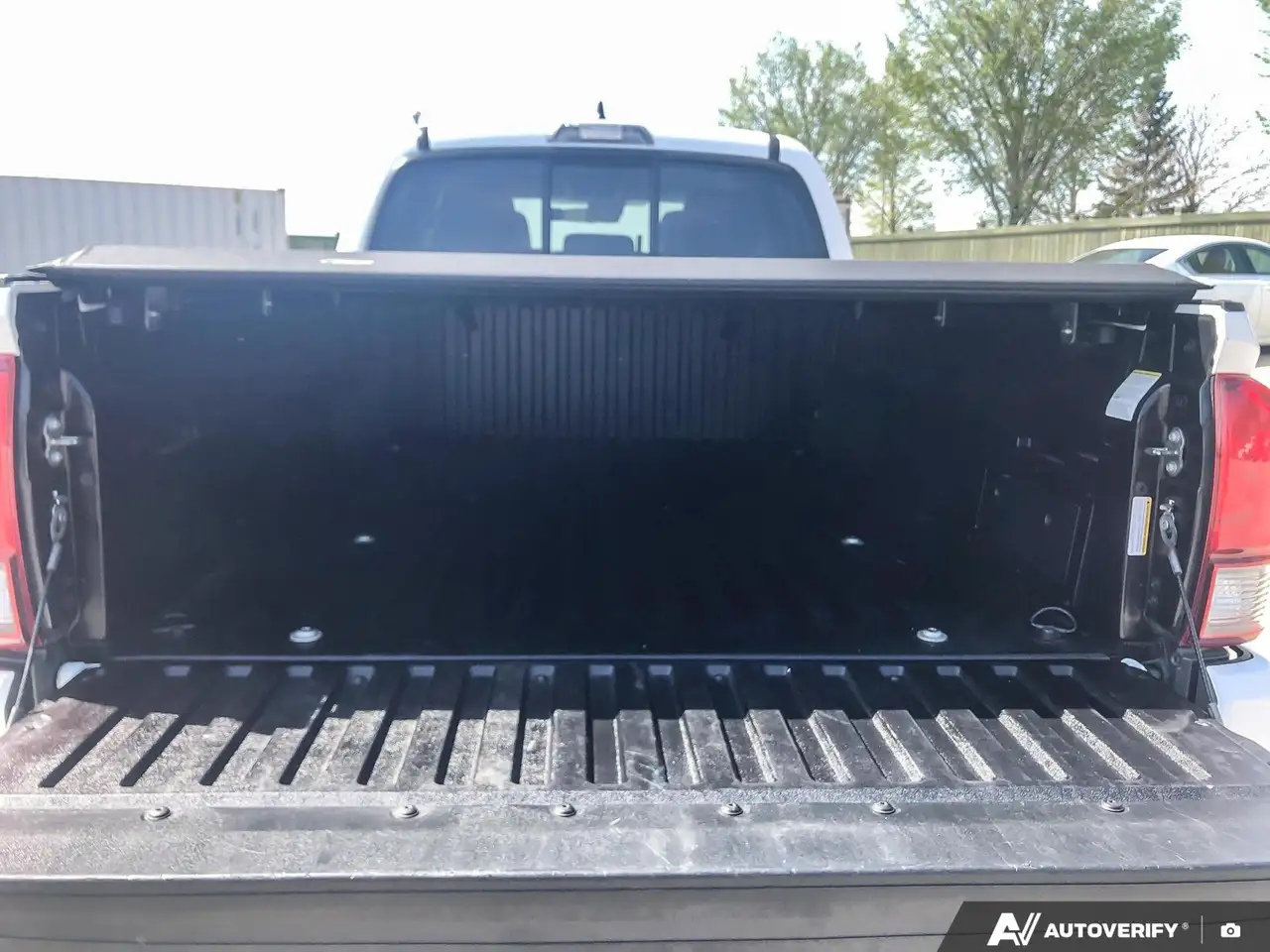 Toyota Tacoma снимка Toyota Tacoma