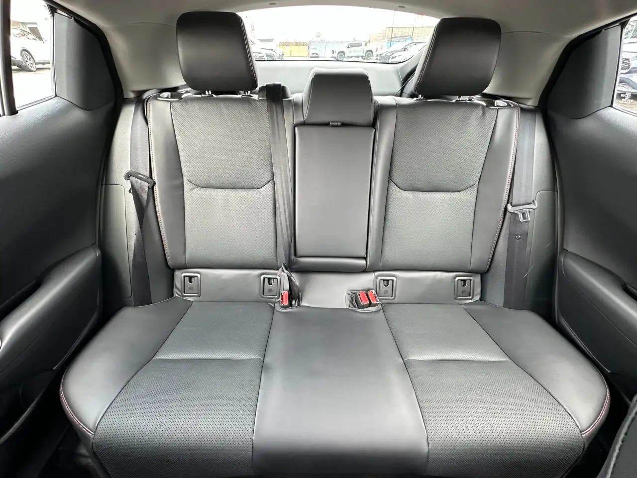 Toyota Prius Prime снимка Toyota Prius Prime