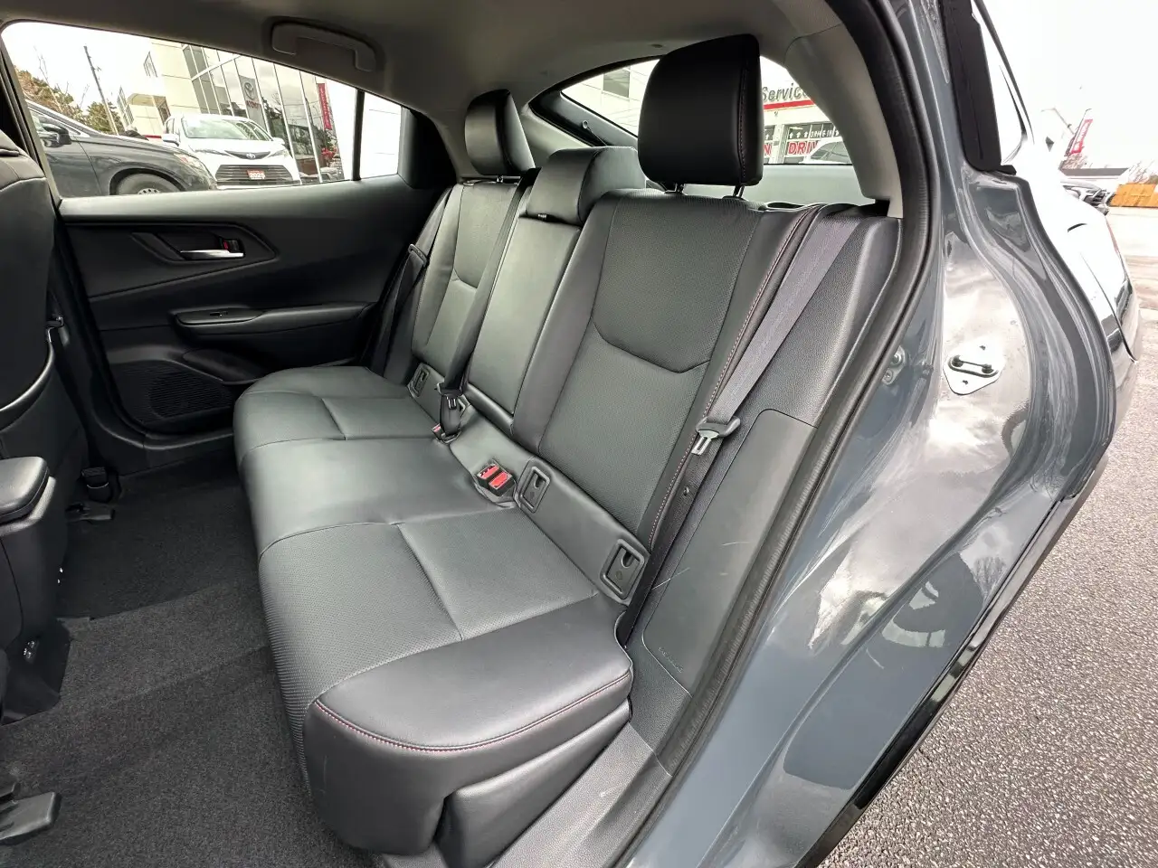 Toyota Prius Prime снимка Toyota Prius Prime