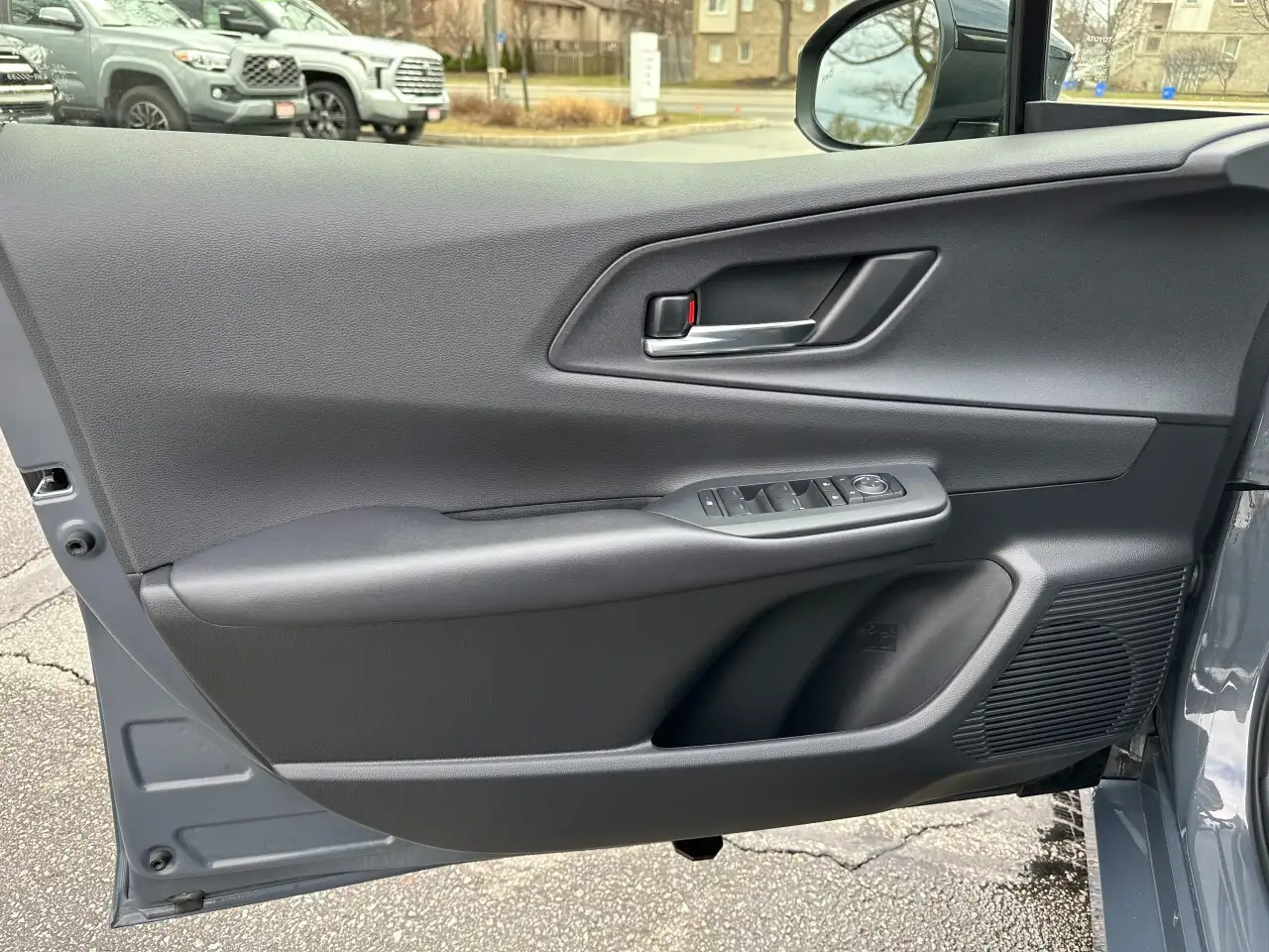 Toyota Prius Prime снимка Toyota Prius Prime