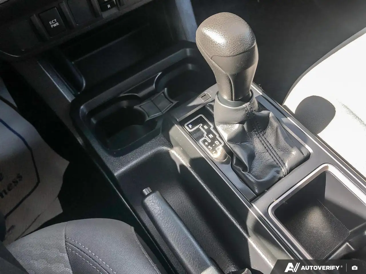 Toyota Tacoma снимка Toyota Tacoma