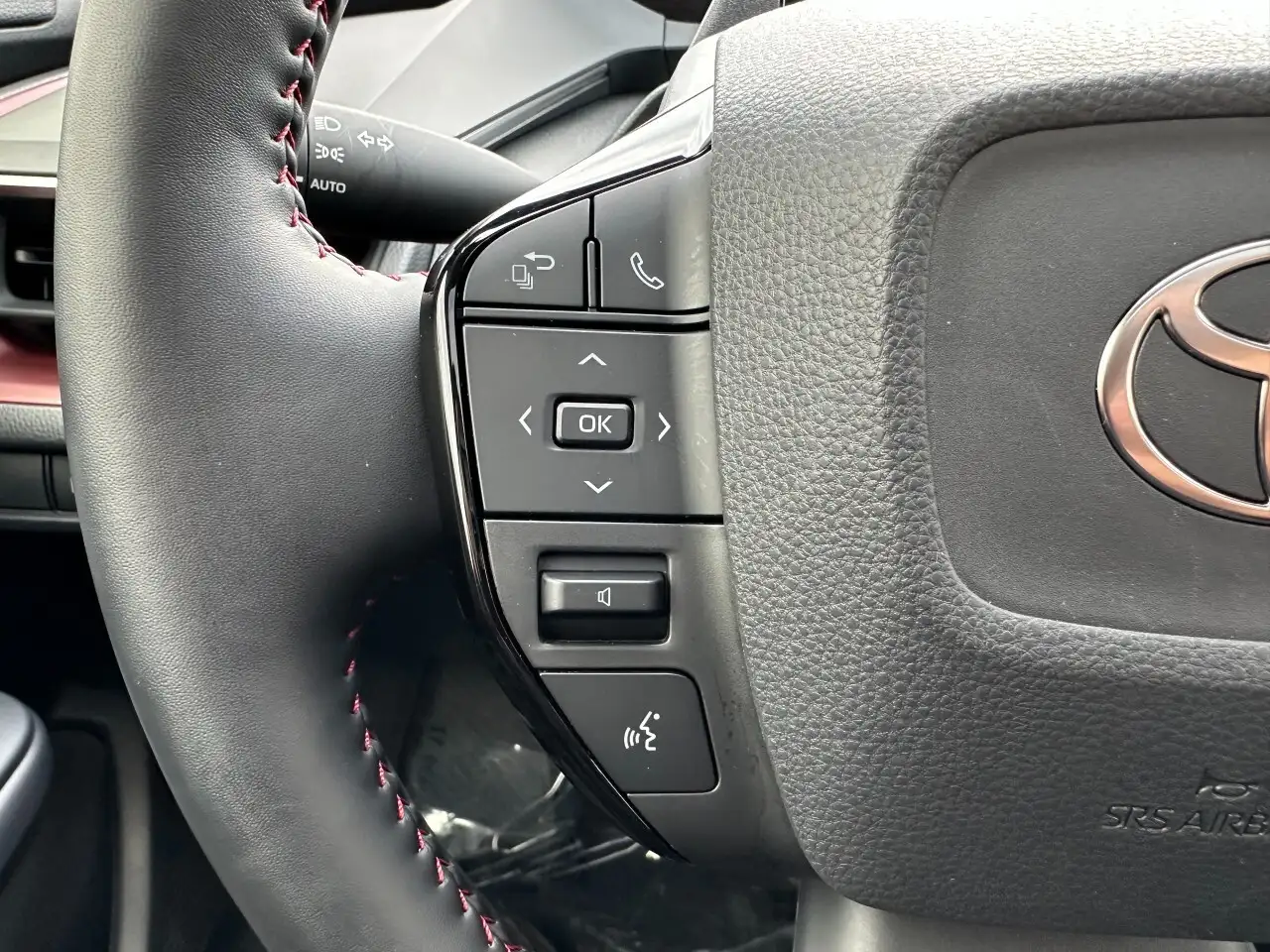 Toyota Prius Prime снимка Toyota Prius Prime